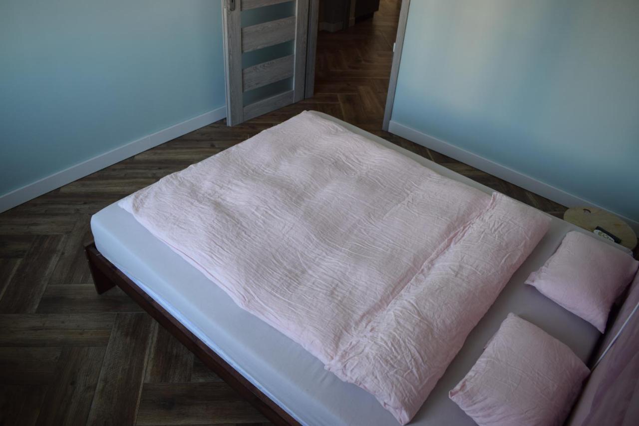 Apartament 3 Pokoje Balkon 50M2 Wyposazone Parking Lägenhet Wrocław Exteriör bild